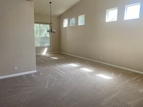 1175 Poppy Hills Ln in Tracy, CA - Building Photo - Building Photo