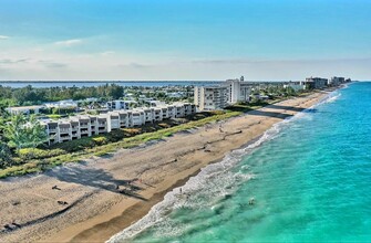 11000 S Ocean Dr in Jensen Beach, FL - Foto de edificio - Building Photo