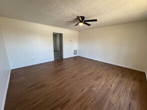 109 Lakeview Dr in Paducah, KY - Building Photo - Building Photo