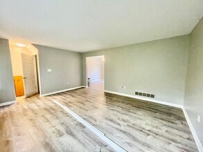 1391-1393-1393 Hazlett Rd in Pittsburgh, PA - Building Photo - Building Photo