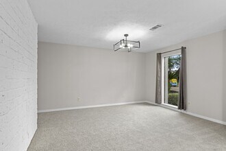 10211 Sagemill Dr in Houston, TX - Building Photo - Building Photo