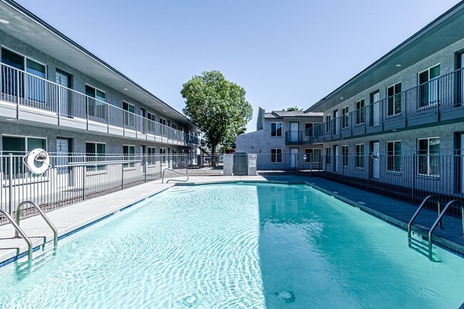 Park Mesa Apartments in Mesa, AZ - Building Photo - Building Photo