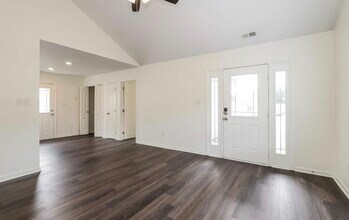 298 Maynard South Dr in Winston-Salem, NC - Foto de edificio - Building Photo