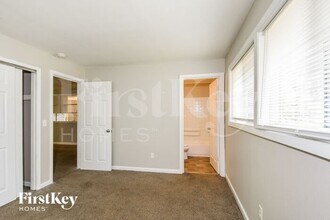 340 Allen Dr in Florissant, MO - Building Photo - Building Photo