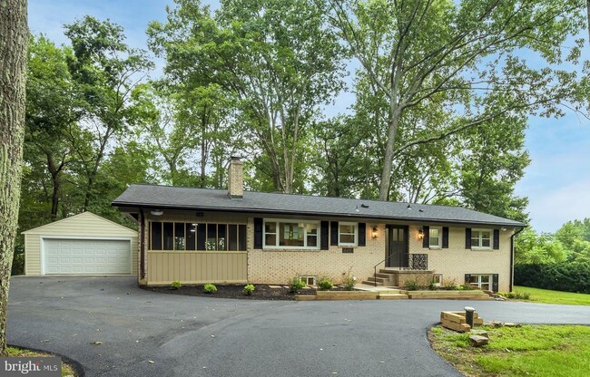 16480 Ed Warfield Rd in Woodbine, MD - Building Photo - Building Photo
