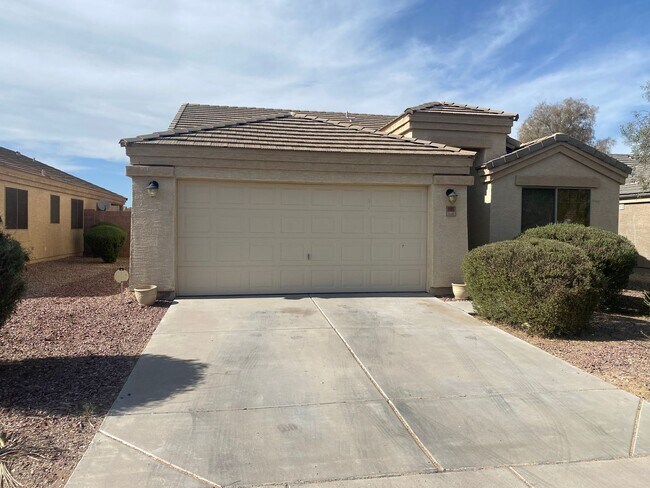 566 W Enchanted Desert Dr in Casa Grande, AZ - Building Photo - Building Photo