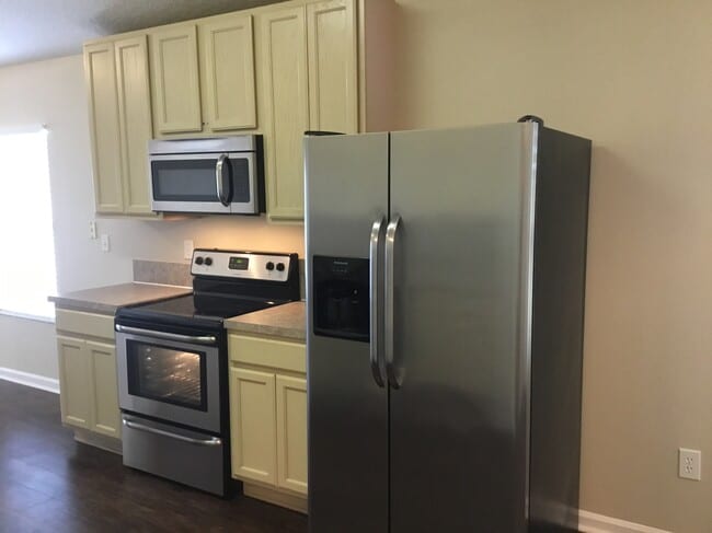 2508 Spring Pond Ln in Jacksonville, FL - Building Photo - Building Photo