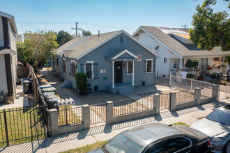 212 E 62nd St in Los Angeles, CA - Building Photo - Building Photo