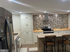 216 Stern Cove in Stafford, VA - Foto de edificio - Building Photo