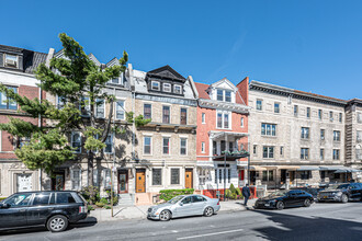 300 Brooklyn Ave in Brooklyn, NY - Foto de edificio - Building Photo