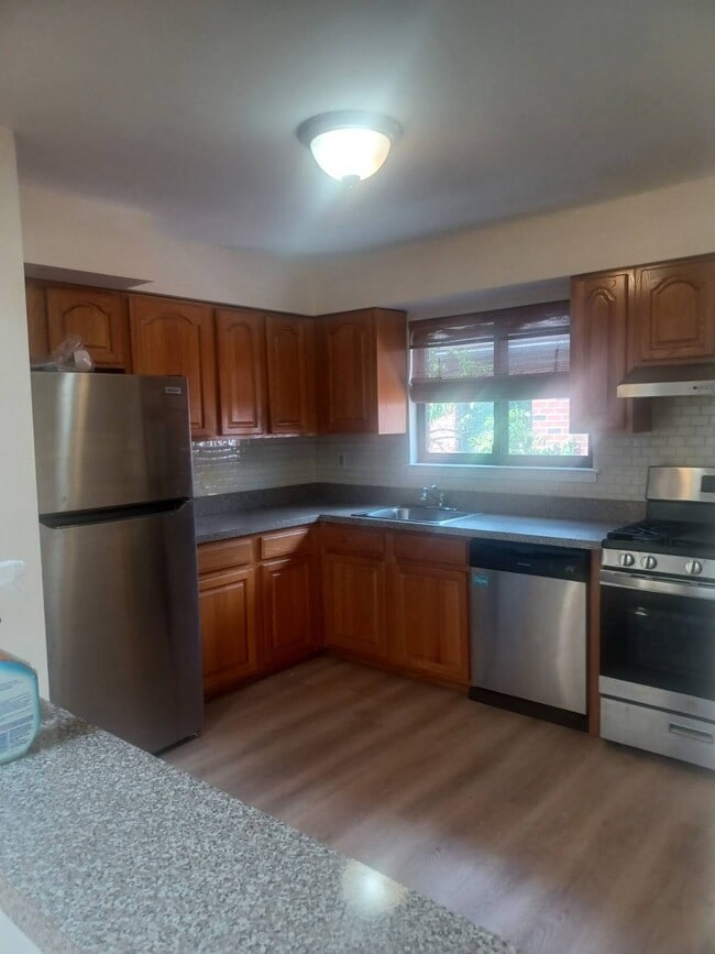 property at 156-10-156-77 77th St