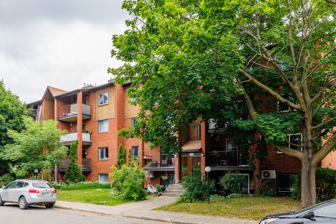 3542 Charles-Daoust Rue in Laval, QC - Building Photo