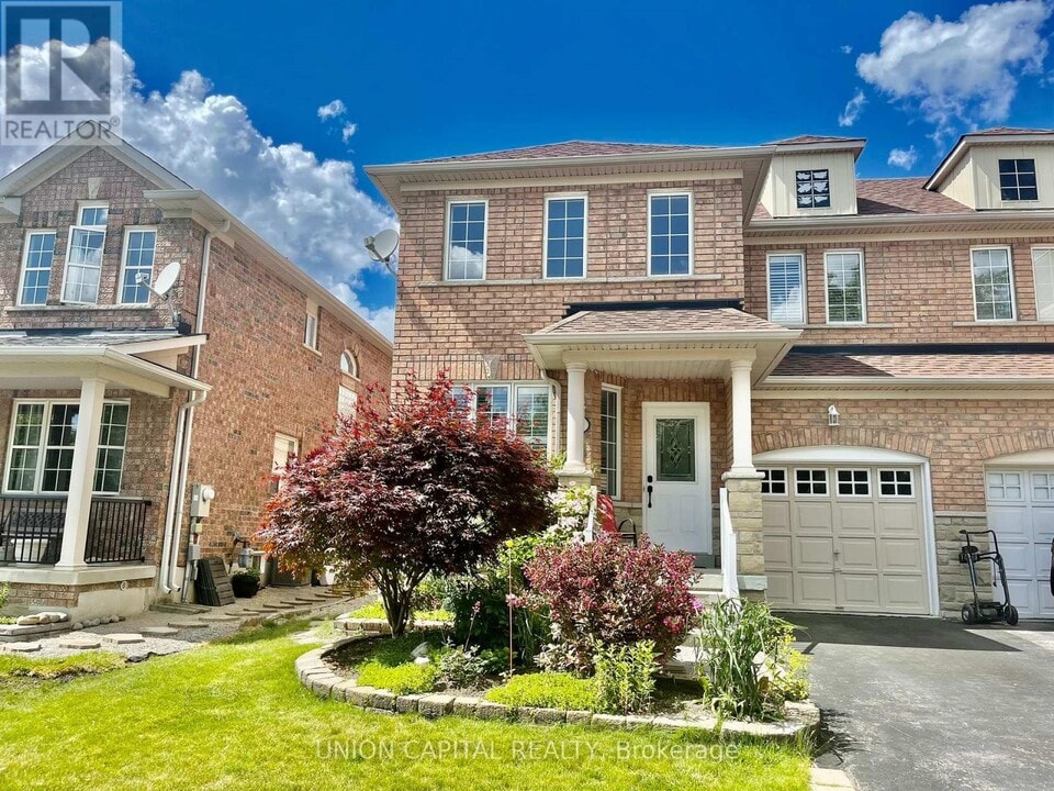 91 Starr Crescent in Aurora, ON - Building Photo