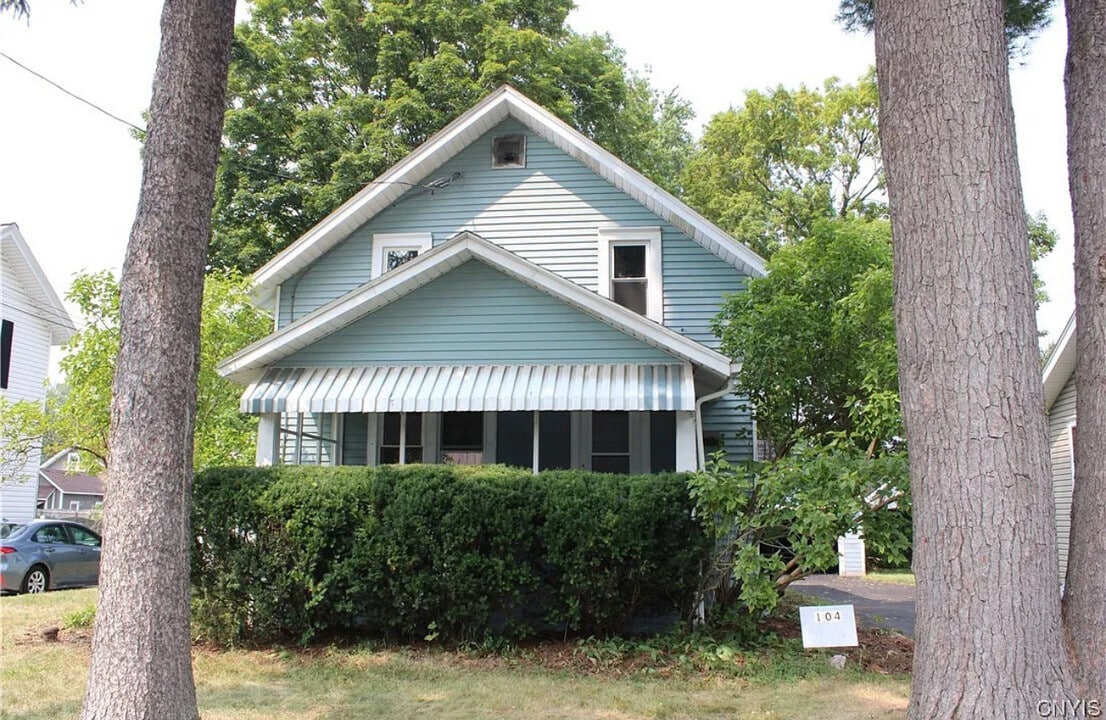 104 Lynhurst Ave in Syracuse, NY - Foto de edificio