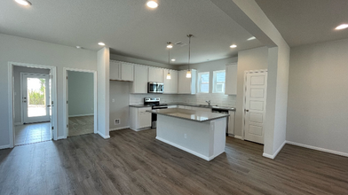 204 Pebblestream Pass in Taylor, TX - Building Photo - Building Photo
