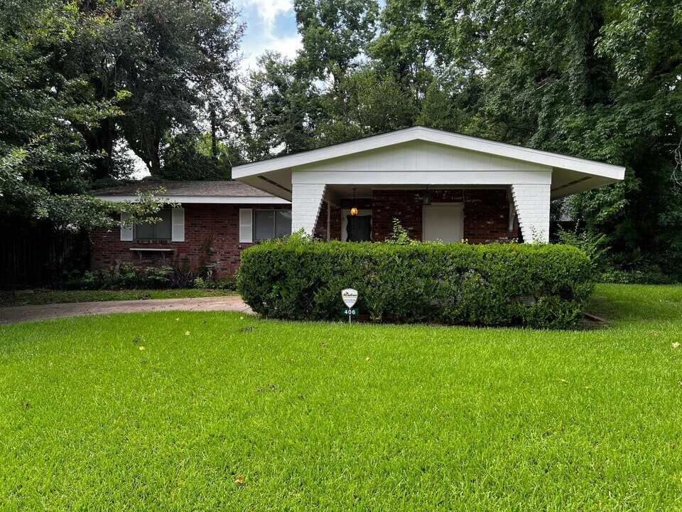 406 Normandy Rd in Lafayette, LA - Building Photo