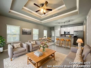 913 E Seidemann St in Seguin, TX - Building Photo - Building Photo
