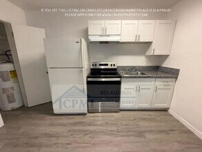 5814 Taylor St Hollywood, FL 33021 in Hollywood, FL - Building Photo - Interior Photo