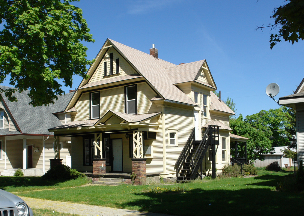 1224 W Spofford Ave in Spokane, WA - Foto de edificio