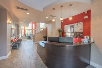 Tivoli in Las Vegas, NV - Foto de edificio - Building Photo