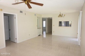 5151 W Club Cir in Boca Raton, FL - Building Photo - Building Photo