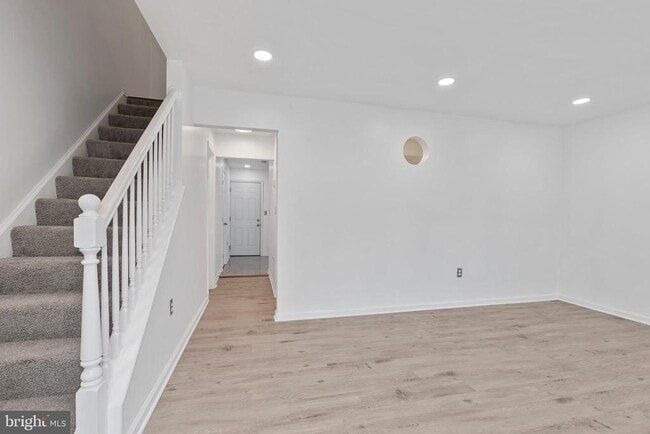 property at 924 Bellows Ave