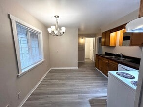6546 SE 88th Ave in Portland, OR - Building Photo - Building Photo