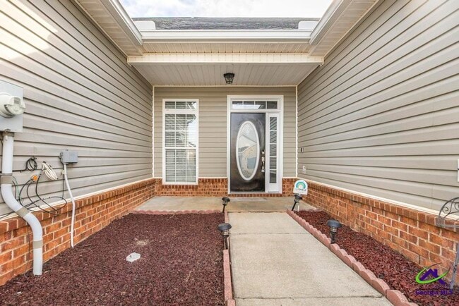 206 Beau Claire Cir in Byron, GA - Building Photo - Building Photo