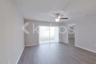 8731 SW 44th Ct in Ocala, FL - Foto de edificio - Building Photo