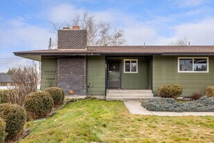 605 N Virginia Ct in Spokane Valley, WA - Building Photo