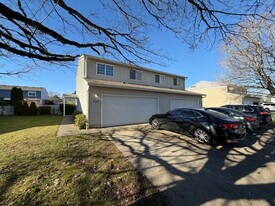 810 SE 153rd Ave in Vancouver, WA - Building Photo