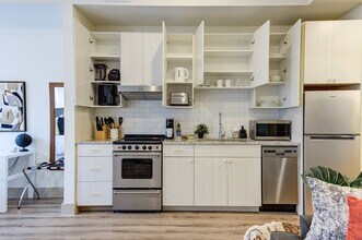 18210 Park Row Blvd in Houston, TX - Building Photo - Building Photo