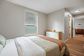 Belcourt Apartments in Seattle, WA - Building Photo - Building Photo