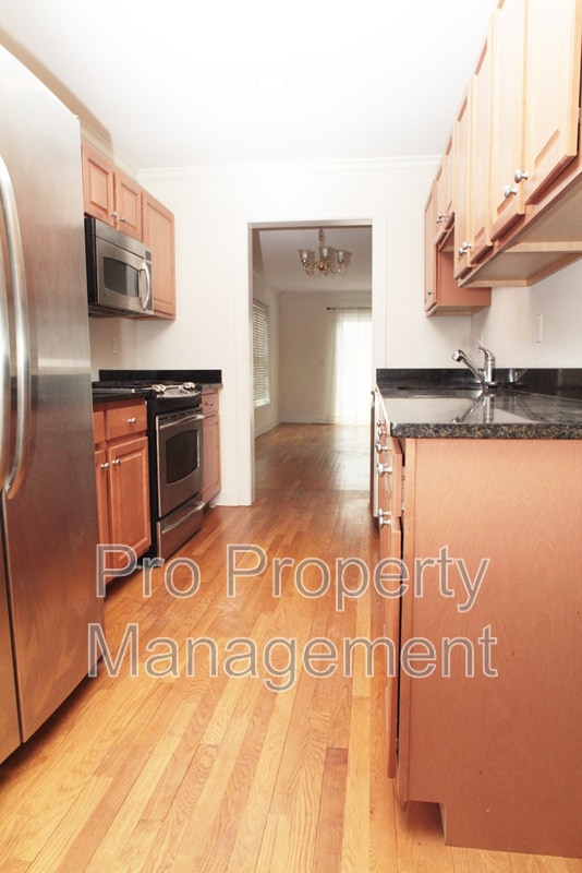 85 Camp Ave in Stamford, CT - Foto de edificio - Building Photo