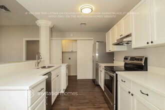 6744 W Turquoise Ave in Peoria, AZ - Foto de edificio - Building Photo