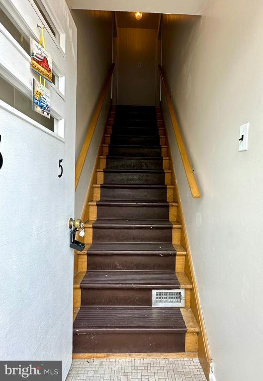 property at 117 Elm Ave