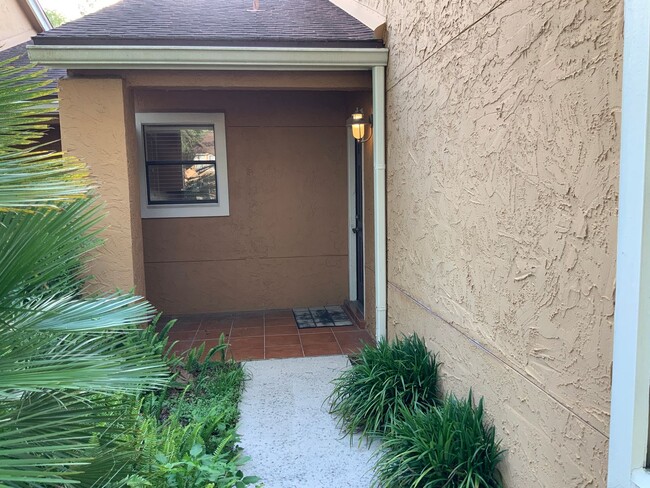917 Shoreline Cir in Ponte Vedra Beach, FL - Foto de edificio - Building Photo