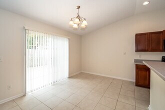 1158 Summer Bluff Rd in Jacksonville, FL - Building Photo - Building Photo