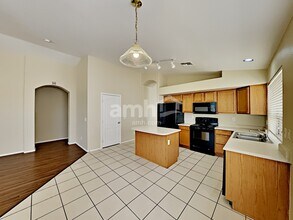 7909 S 45th Ln in Phoenix, AZ - Foto de edificio - Building Photo
