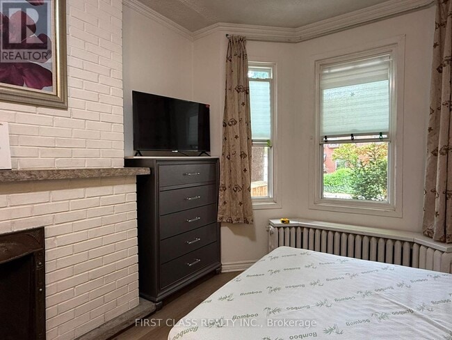 property at 366 Lippincott St