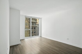 21 W Randolph St in Chicago, IL - Foto de edificio - Building Photo