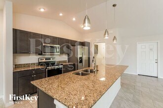 19107 Evergreen Rd in Ft. Myers, FL - Building Photo - Building Photo