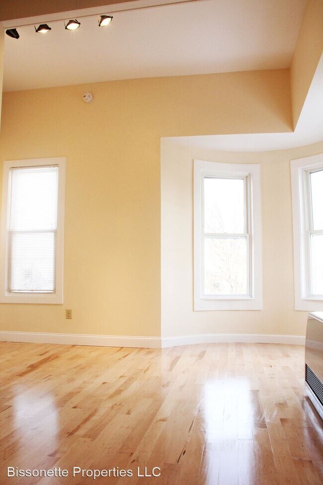 137 Park St in Burlington, VT - Building Photo - Building Photo