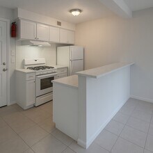 9745 Long Point Rd in Houston, TX - Building Photo - Building Photo