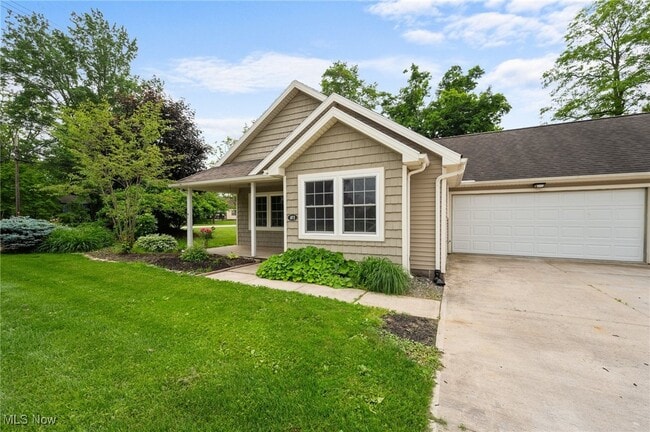 3031 Logan Ln N in Rock Creek, OH - Building Photo - Building Photo