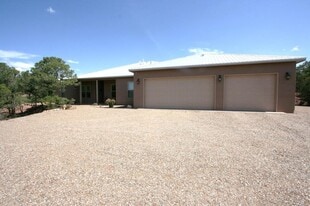 42 Express Blvd in Sandia Park, NM - Building Photo