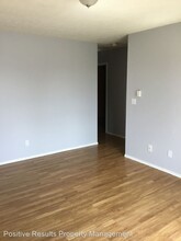 6078 Boxwood Dr in Rockford, IL - Foto de edificio - Building Photo