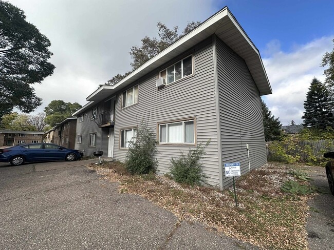 1202 S 12th Ave Ct in Wausau, WI - Building Photo - Building Photo