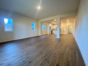 363 Oleander Dr in Chowchilla, CA - Building Photo - Building Photo