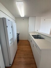 215 N King St in Honolulu, HI - Foto de edificio - Building Photo